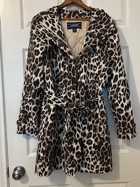 Land’s End hooded lined leopard rain jacket with button/zip closure